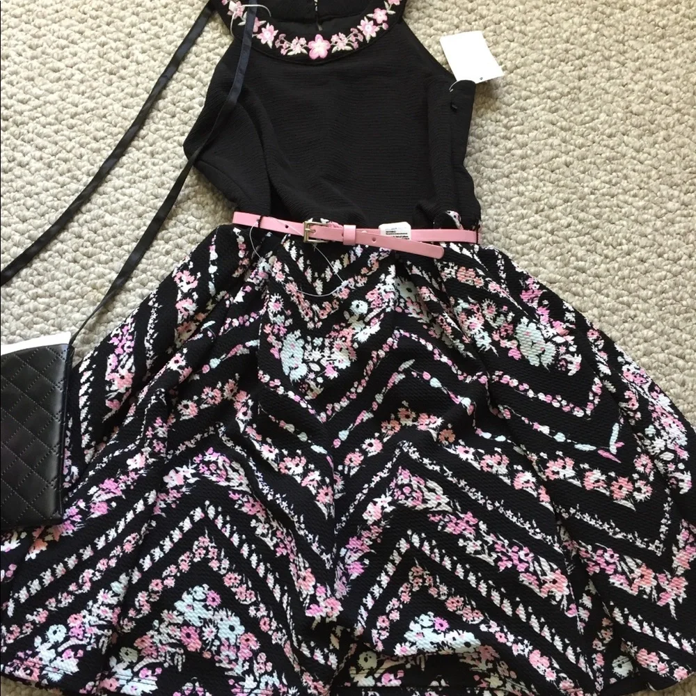Beautiful‎ Girls Dress Size 10 Comes with Purse